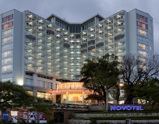 KHÁCH SẠN NOVOTEL HẠ LONG